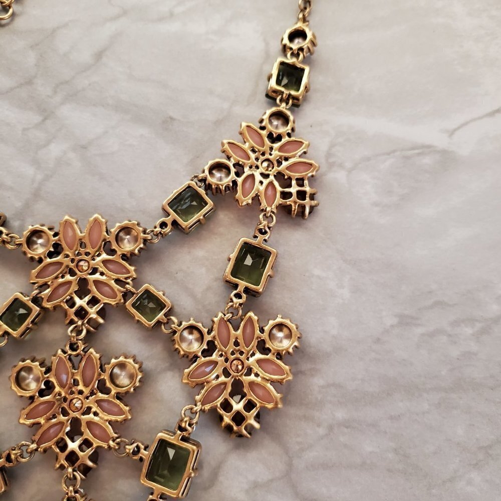 ✨ Stella and Dot Fleurette Rhinestone Crystal Bib Statement Necklace ✨ - Picture 12 of 16